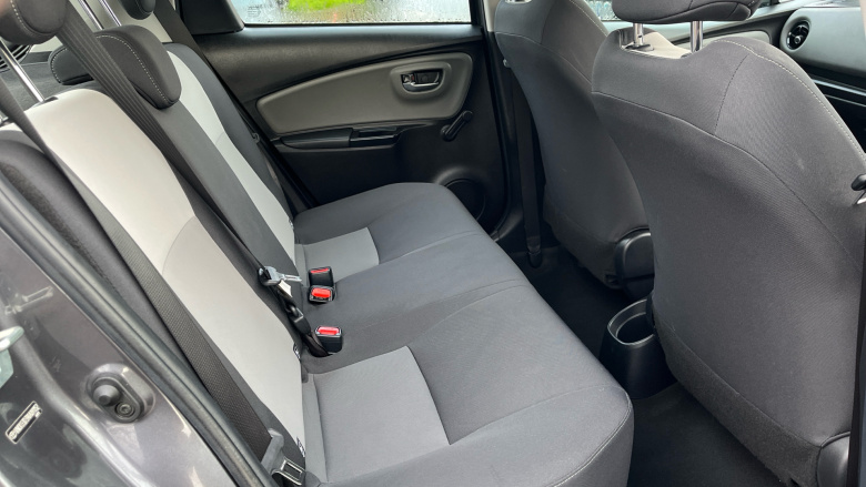 Toyota Yaris 1.5 VVT-i Icon Tech 5dr Petrol Hatchback